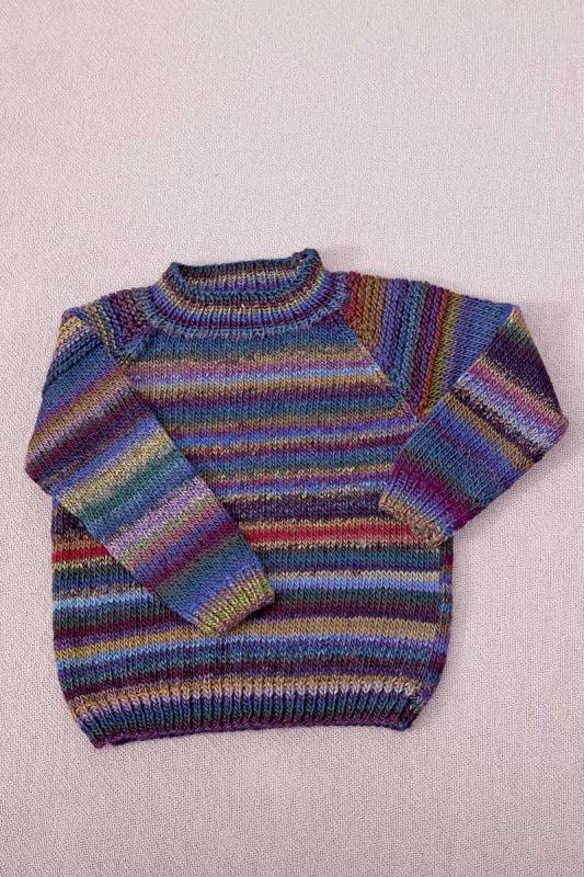 Knitting set Raglan pullover  with knitting instructions in garnwelt box