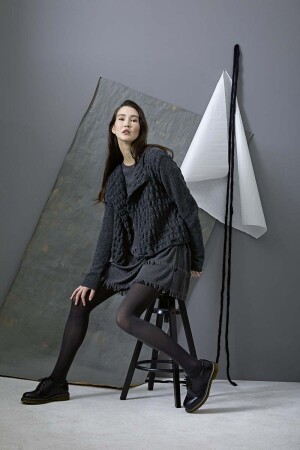Strickset Kurze Jacke Lang Yarns NOVA mit Anleitung in garnwelt-Box M