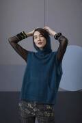 Knitting set Sleeveless pullover with hood MOHAIR LUXE with knitting instructions in garnwelt box