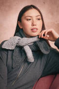 Strickset Scarf  WOOLADDICTS AIR KINDA BOW mit Anleitung in garnwelt-Box
