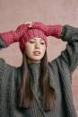 Strickset Hat  WOOLADDICTS FIRE BERRIES mit Anleitung in garnwelt-Box
