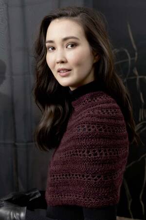 Knitting instructions Cape 249-25 LANGYARNS MALOU LIGHT / LUSSO as download