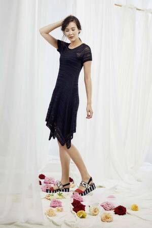 Knitting instructions Dress with handkerchief hem 251-32 LANGYARNS ELLA as download