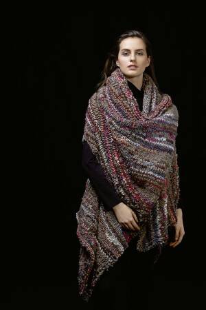 Strickset Lange Weste Lang Yarns GOSSIP mit Anleitung in garnwelt-Box