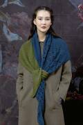 Strickset Dreiecktuch Lang Yarns LUSSO mit Anleitung in...
