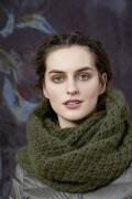 Strickset Doppelloop MALOU LIGHT mit Anleitung in garnwelt-Box in Größe ca 40 x 150 cm