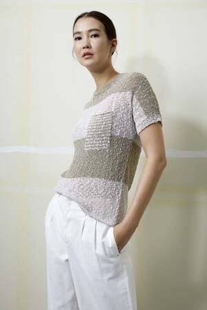 Knitting set Short-sleeved sweater  with knitting instructions in garnwelt box