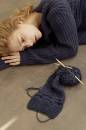 Knitting set Sweater HAPPINESS with knitting instructions in garnwelt box in size S-M