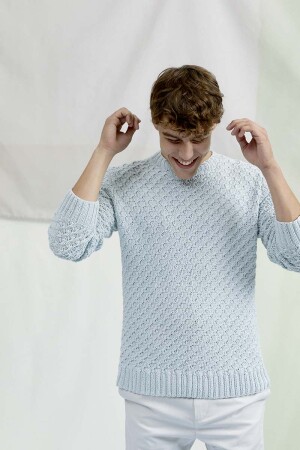 Knitting set Mens sweater  with knitting instructions in garnwelt box in size XL