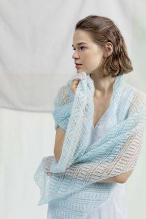 Strickset Tuch Lang Yarns LACE mit Anleitung in garnwelt-Box