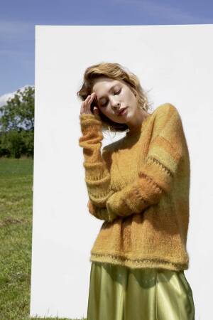 Knitting set Sweater  with knitting instructions in garnwelt box