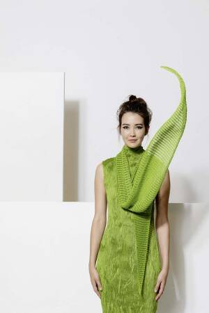 Strickset Dreiecktuch Lang Yarns AYUMI mit Anleitung in garnwelt-Box