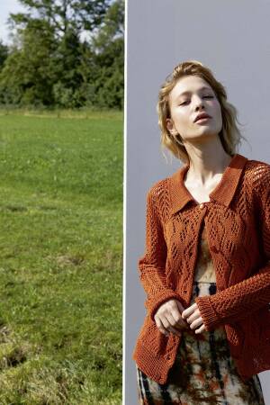 Knitting set Cardigan  with knitting instructions in garnwelt box