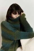 Knitting set Poncho sweater  with knitting instructions in garnwelt box