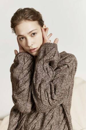 Strickset Pullover Lang Yarns ANGELINA mit Anleitung in garnwelt-Box