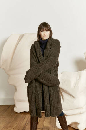 Knitting set Coat MALOU LIGHT with knitting instructions in garnwelt box