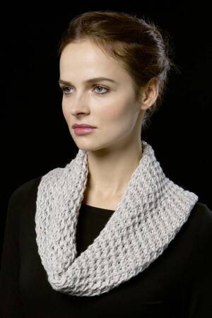Strickset Rundschal Lang Yarns AMIRA mit Anleitung in garnwelt-Box one size