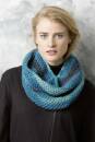 Strickset Rundschal Lang Yarns MERINO+ COLOR mit Anleitung in garnwelt-Box
