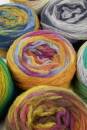 Strickset Dreiecktuch und Loop Lang Yarns ROSALBA mit Anleitung in garnwelt-Box