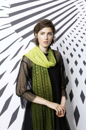 Strickset Breiter Schal Lang Yarns PUNO mit Anleitung in garnwelt-Box
