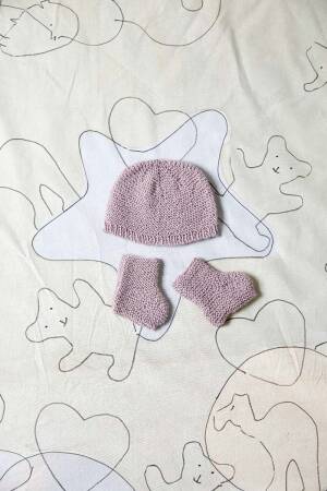 Knitting set Bootees  with knitting instructions in garnwelt box