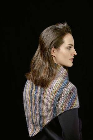 Knitting set Triangular shawl  with knitting instructions in garnwelt box