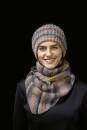Knitting set Triangular shawl  with knitting instructions in garnwelt box