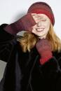 Knitting set Hat and wrist warmers  with knitting instructions in garnwelt box