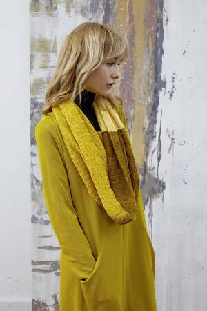 Strickset Loop Lang Yarns PUNO mit Anleitung in garnwelt-Box ca 50 x 108 cm
