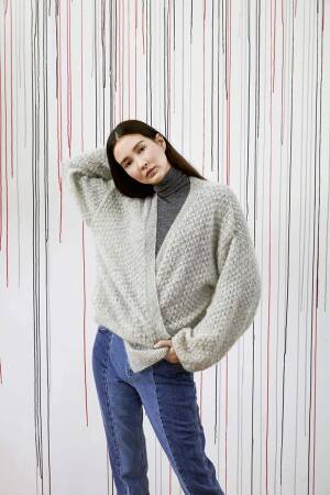 Strickset Jacke Lang Yarns LUSSO mit Anleitung in garnwelt-Box S-M