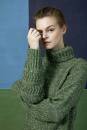 Knitting set Sweater  with knitting instructions in garnwelt box in size S