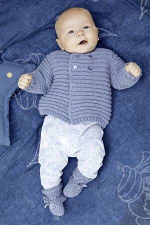 Strickset Jäckchen Lang Yarns CASHMERINO FOR BABIES AND MORE mit Anleitung in garnwelt-Box