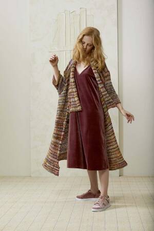 Knitting set Coat  with knitting instructions in garnwelt box