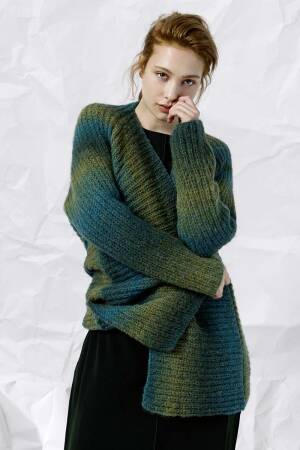 Strickset Jacke Lang Yarns CARINA mit Anleitung in garnwelt-Box