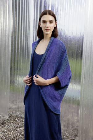 Strickset Jacke Lang Yarns BLOOM mit Anleitung in garnwelt-Box one size