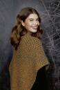 Knitting set Triangular Shawl  with knitting instructions in garnwelt box in size ca 80 x 120 cm