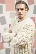 Knitting set Men sweater  with knitting instructions in garnwelt box in size S-M