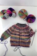 Knitting set Babycardigan, top-down-knitting  with knitting instructions in garnwelt box in size 68
