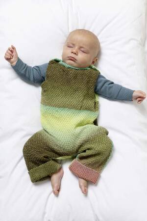 Strickset Trägerhose Lang Yarns BABY COTTON COLOR mit Anleitung in garnwelt-Box