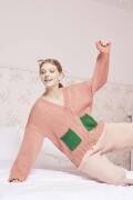Strickset Cardigan WAD WOOLADDICTS JOY LOVE LETTERS mit Anleitung in garnwelt-Box
