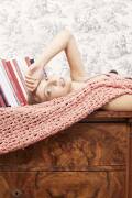 Strickset Scarf WAD WOOLADDICTS LIBERTY UNTOLD STORY mit Anleitung in garnwelt-Box ca 30 x 180 cm