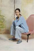 Strickset Kurze Jacke Lang Yarns AMIRA mit Anleitung in garnwelt-Box S-M