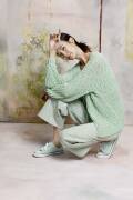Knitting set Cardigan  with knitting instructions in garnwelt box in size M
