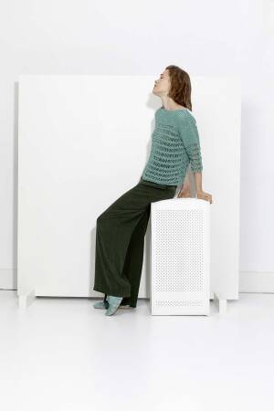 Knitting set Sweater  with knitting instructions in garnwelt box in size S