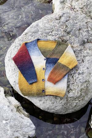 Strickset Cardigan Lang Yarns MERINO  DÉGRADÉ mit Anleitung in garnwelt-Box