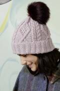 Knitting set Hat  with knitting instructions in garnwelt box