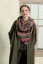Knitting set Triangular shawl  with knitting instructions in garnwelt box in size ca 85 x 165 cm