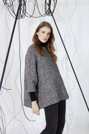Knitting set Sweater  with knitting instructions in garnwelt box in size S-M