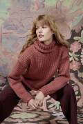 Knitting set Sweater FIRE with knitting instructions in garnwelt box
