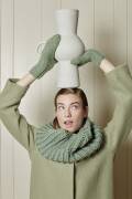 Strickset Gloves WAD WOOLADDICTS EARTH MORE MOMENTS mit Anleitung in garnwelt-Box